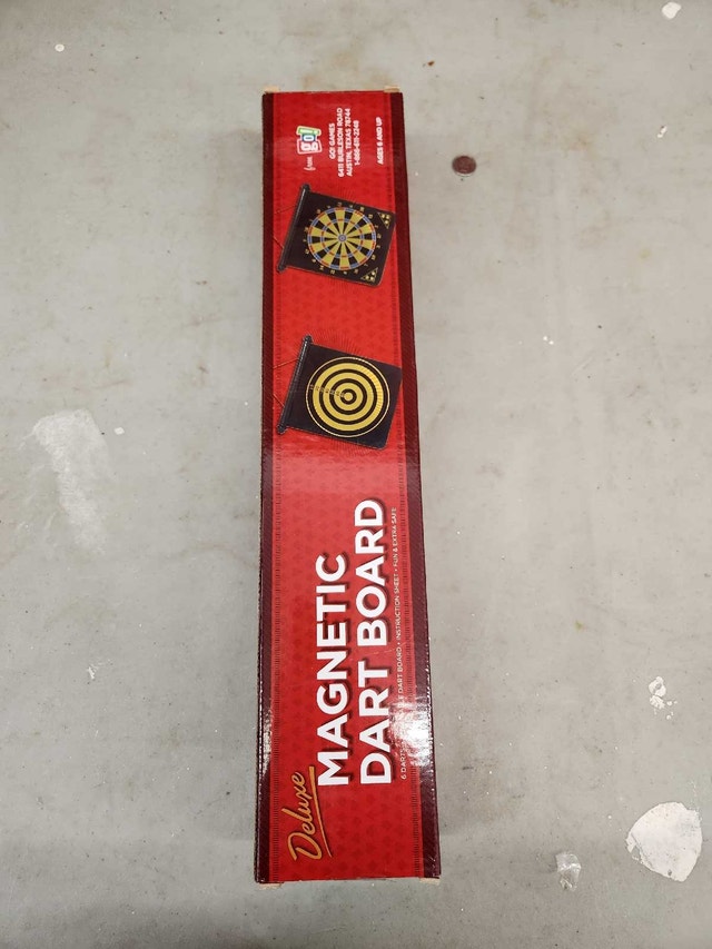 Deluxe Magnetic Dart Board - photo 2