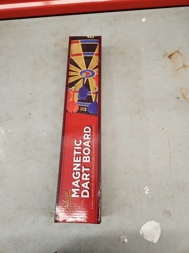 Deluxe Magnetic Dart Board - photo 3
