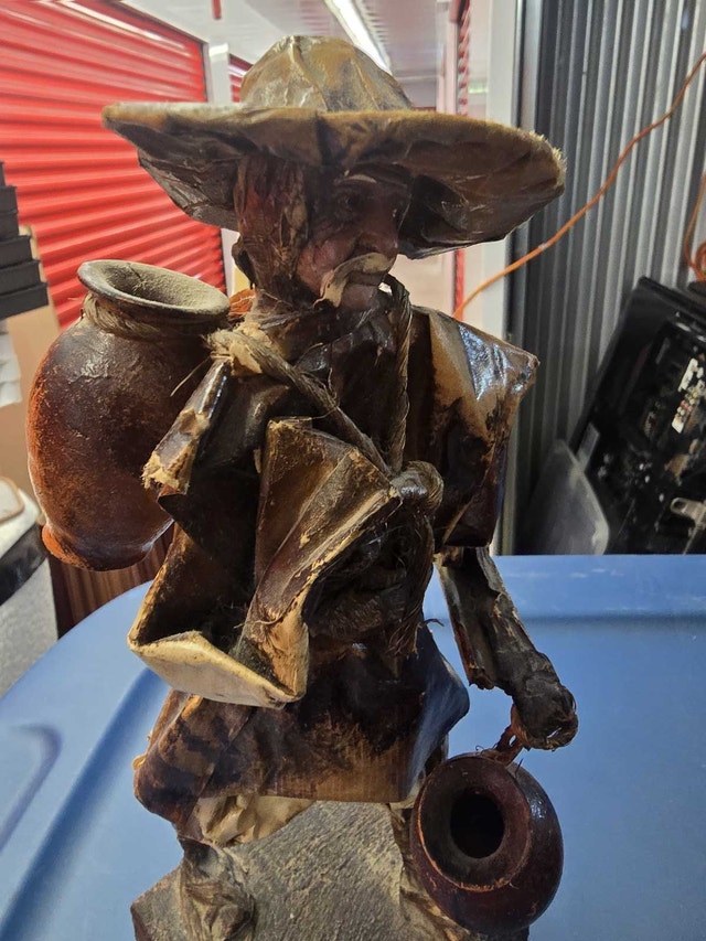 Folk Art Statues - photo 2