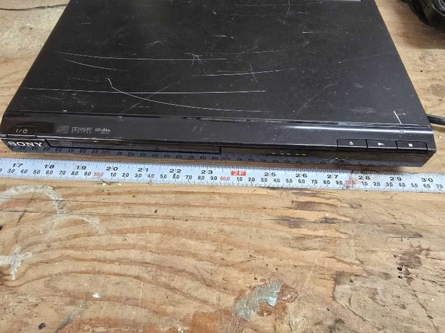 Sony DVP-SR200 DVD Player