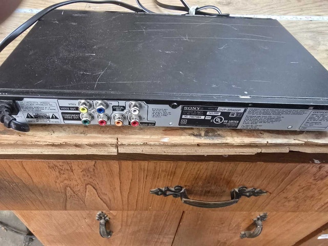 Sony DVP-SR200 DVD Player - photo 3