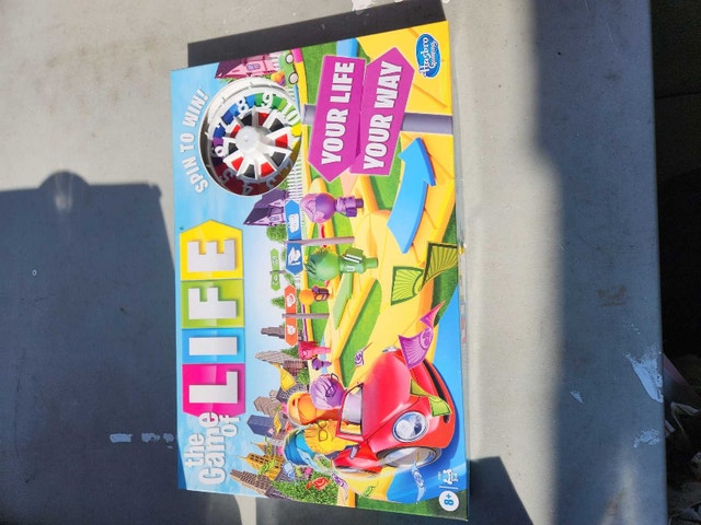 Hasbro Game of Life Board Game