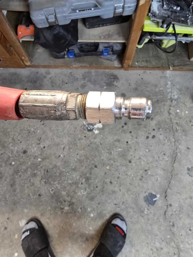 Pressure washer hose with quick connect ends - photo 2