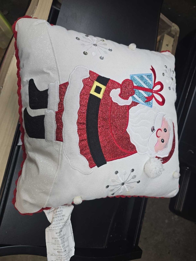 Santa accent pillow