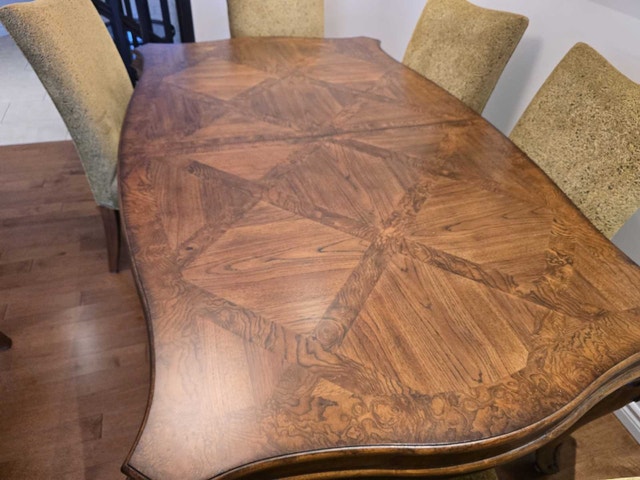 Dining Set with Ornate Table and 6 Chairs - photo 2