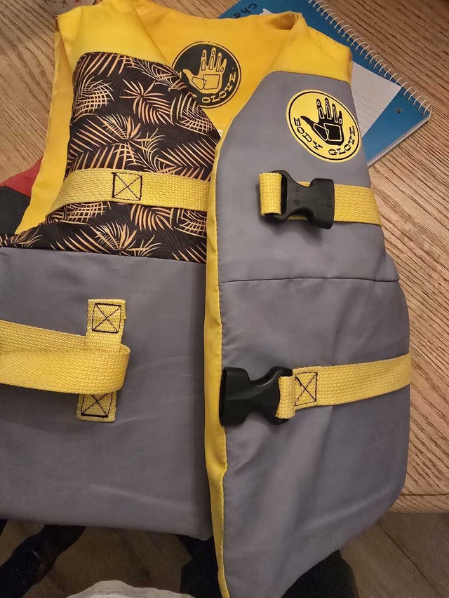Body Glove Youth Life Jacket