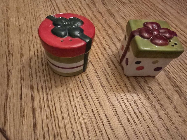 Salt and Pepper Shakers - Gift Box Design