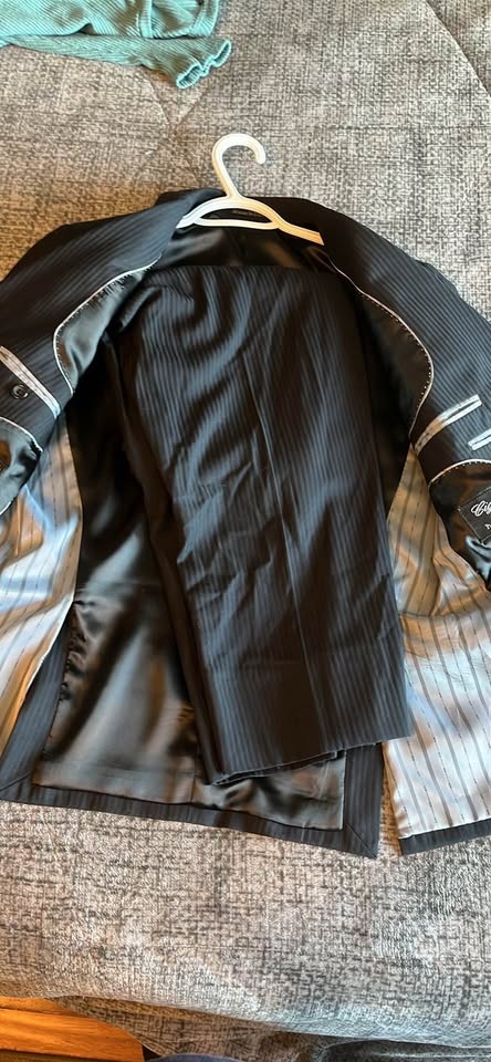 Boys Suit Size 14 Husky - photo 3
