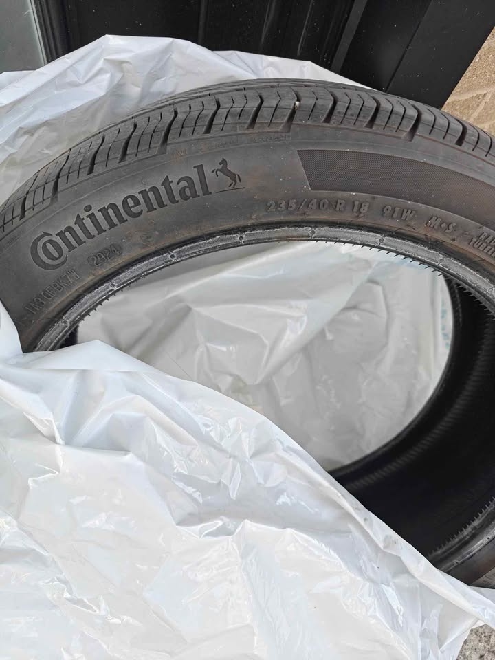 Set of 4 All-Season 18" Tires (235/40R18 91W) - photo 2