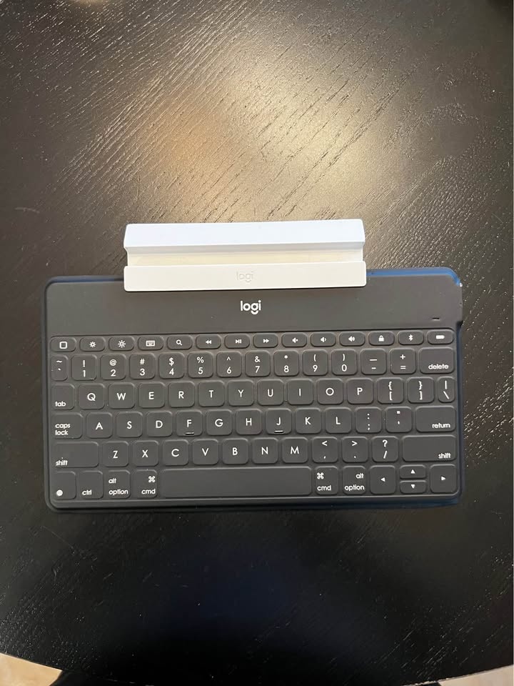 Logitech Keys-To-Go Bluetooth Keyboard (Model: Y-R0052) - photo 4