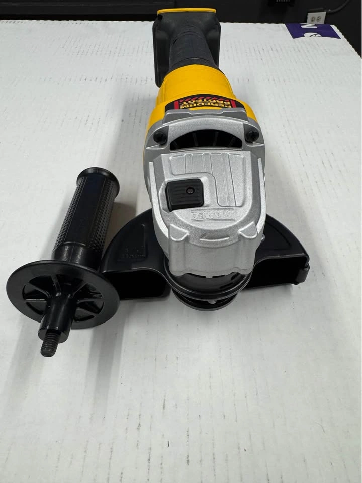 DEWALT 20V MAX Cordless Brushless 4-1/2 in. Angle Grinder - photo 3