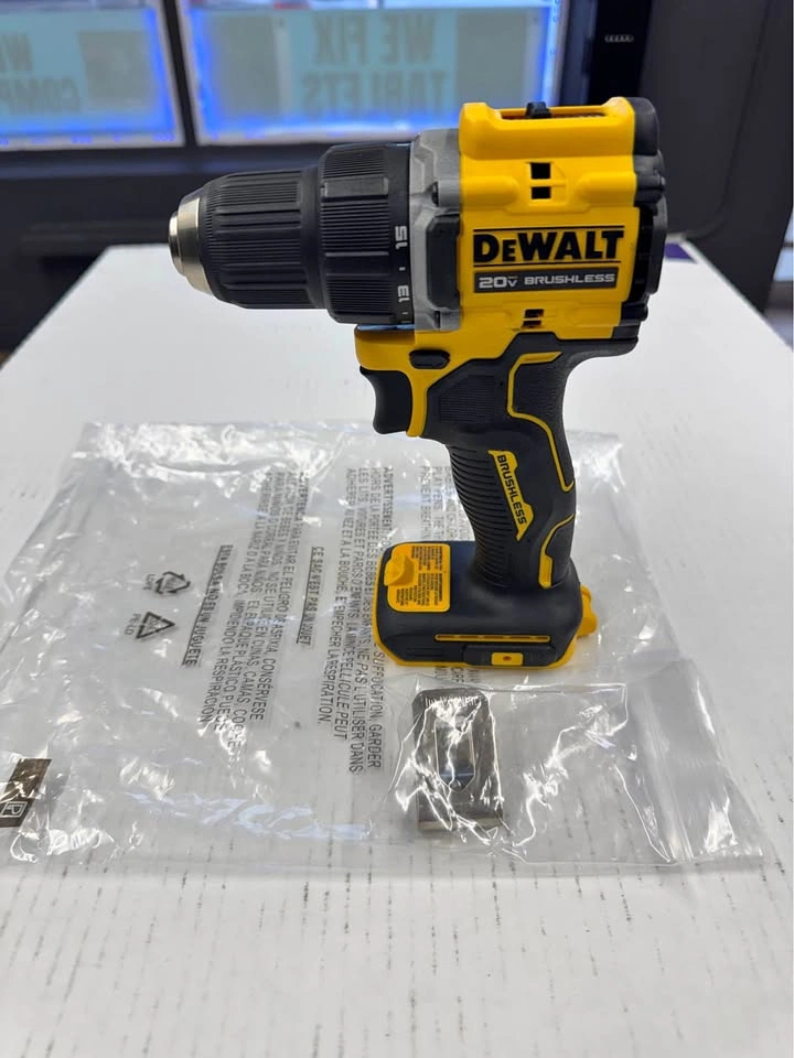 DEWALT ATOMIC 20V MAX Brushless Cordless 1/2 in. Drill Driver (T