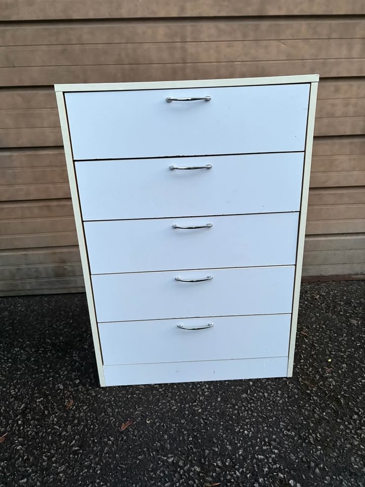 White 5-Drawer Dresser - 🚨PRICE DROP - photo 2