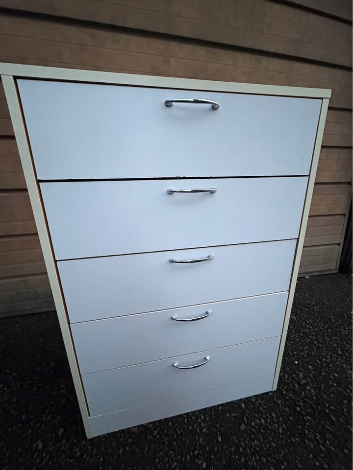 White 5-Drawer Dresser - 🚨PRICE DROP - photo 4