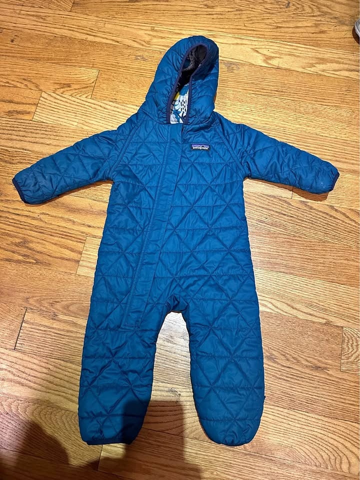 Patagonia suit 0-3 m