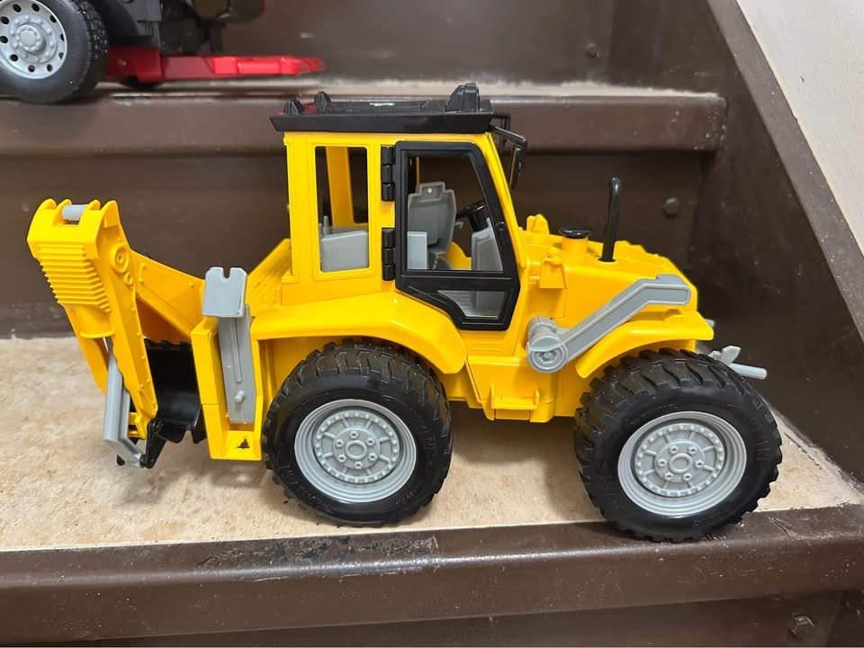 Toy trucks - photo 2