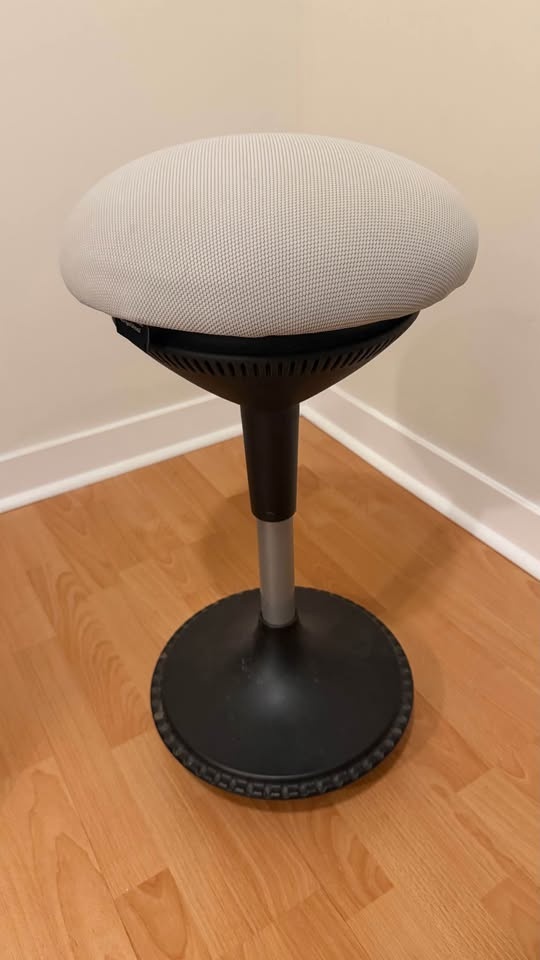 Autonomous Ergostool - photo 2