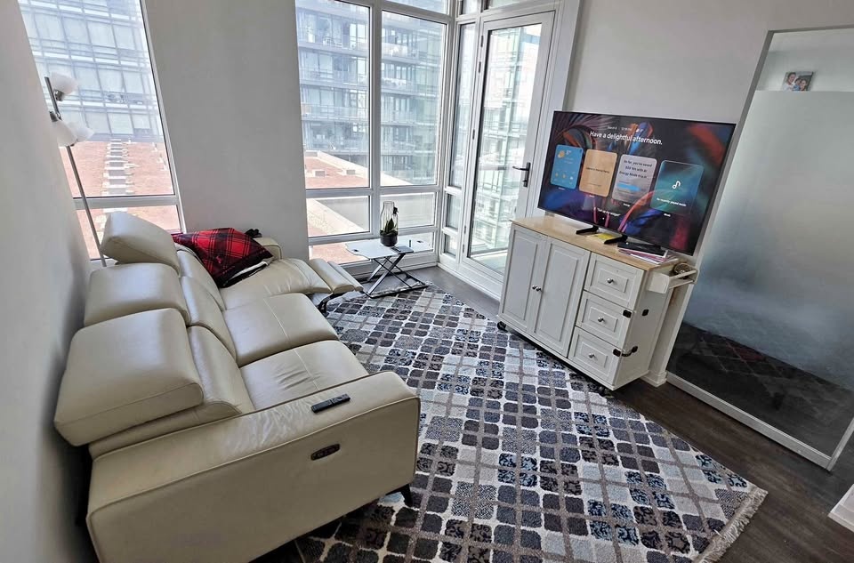 Private 1 Bed 1 Bath - in 2 Bed 2 Bath Apartment