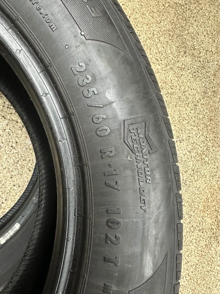 2 Tires - General Altimax RT - 235/60R17 - photo 3