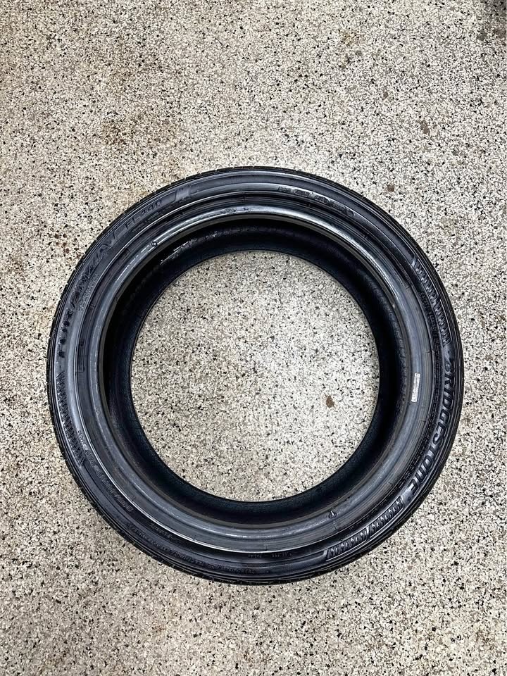 Bridgestone Turanza EL440 Tire - 235/40R19