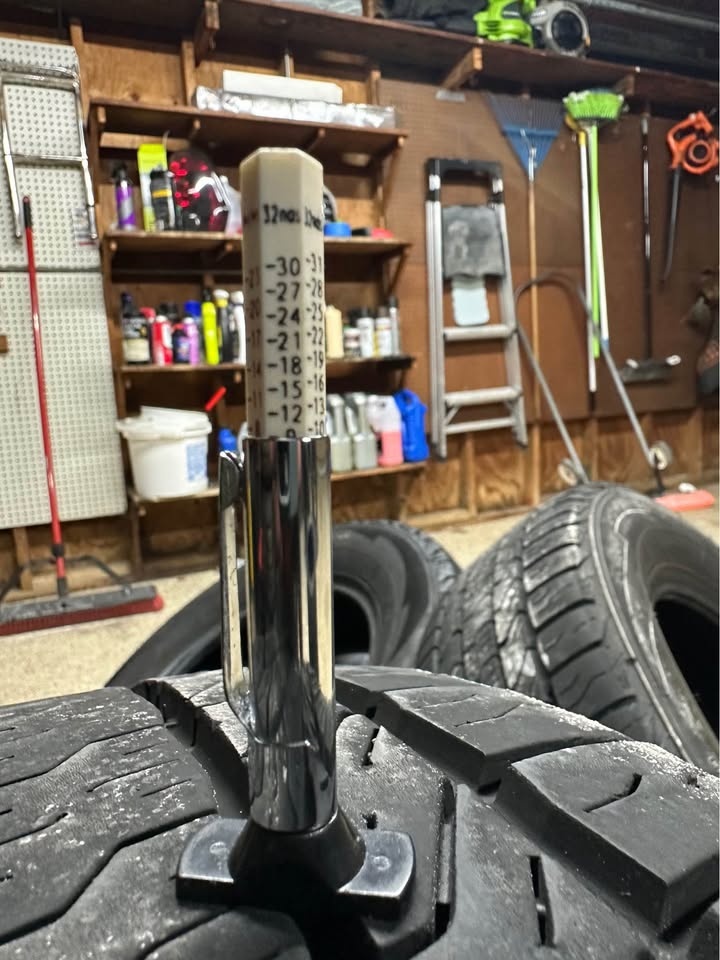 Set of 4 Tires - 245/65R17 Corsair HT - Great Tread - photo 4