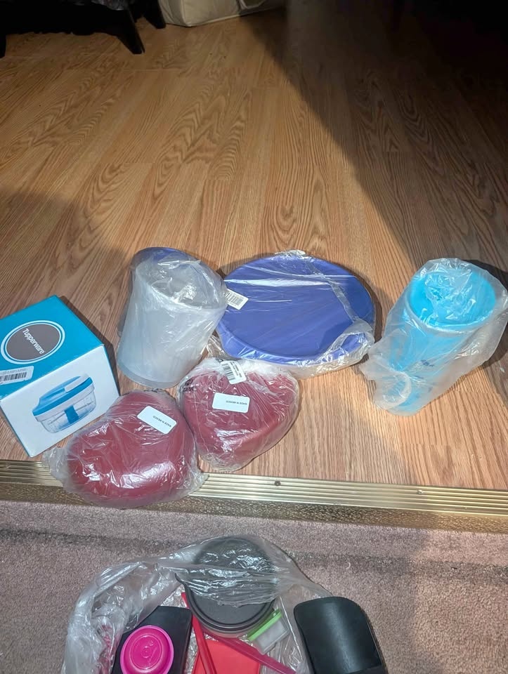 Tupperware random box of items