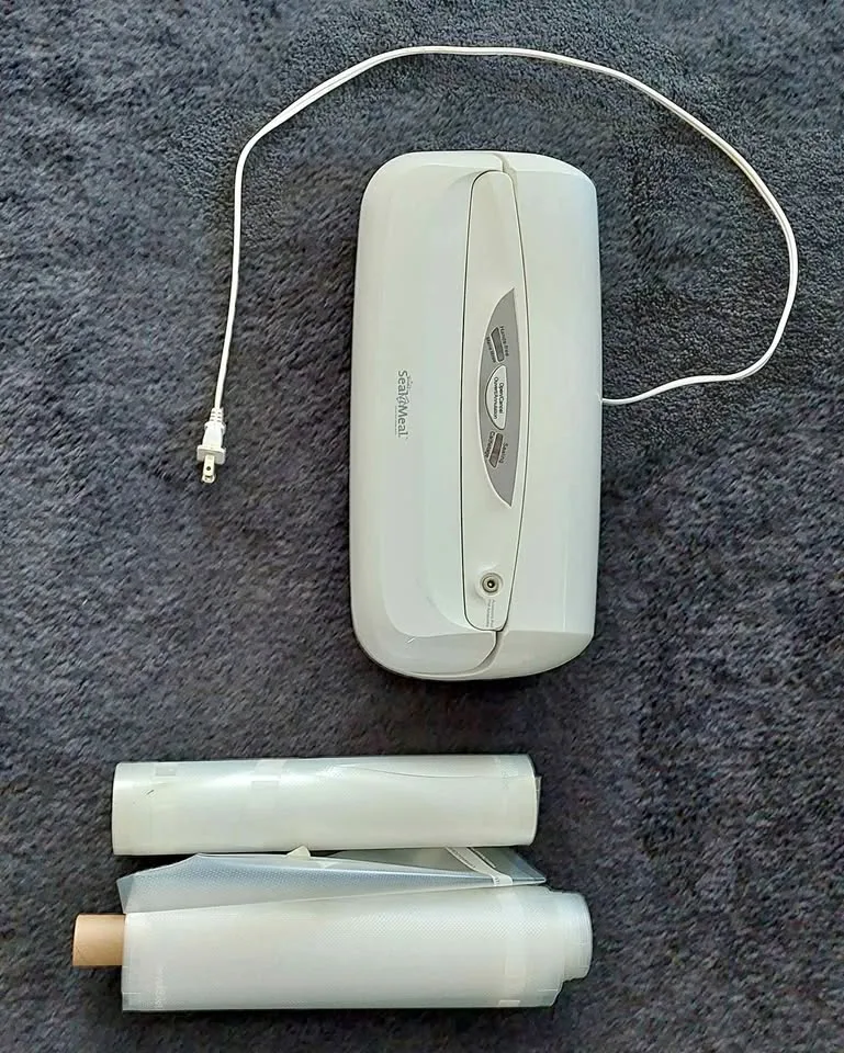 Rival Vaccuum Sealer + bags thumbnail