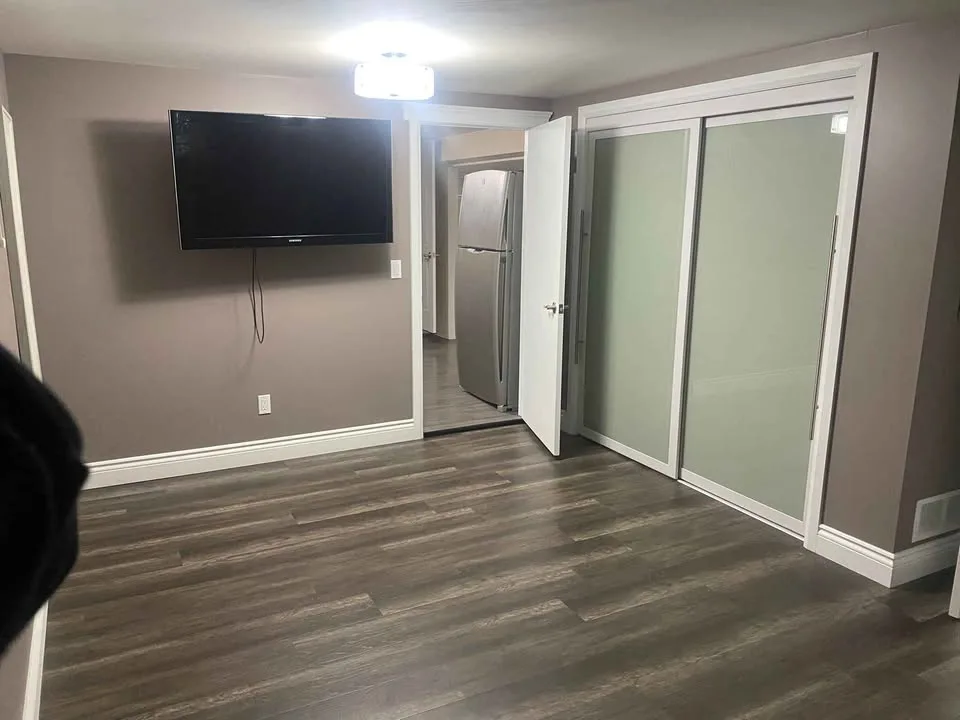 1 Bed 1 Bath - House image indicator(7)