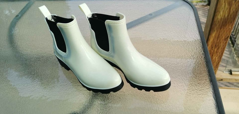 White Ankle Rain Boots - Size 7