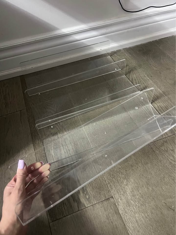 4 Acrylic Shelves - photo 4