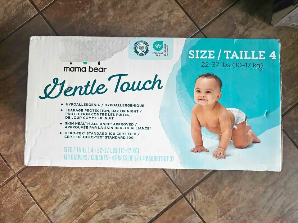 SIZE 4 DIAPERS - 148 COUNT thumbnail
