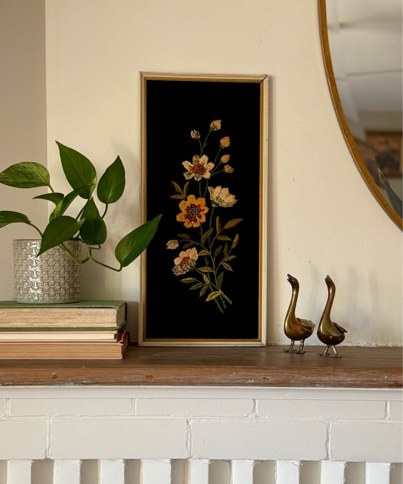 Vintage MCM Floral Crewel Embroidery - Framed Wildflower Art - photo 2