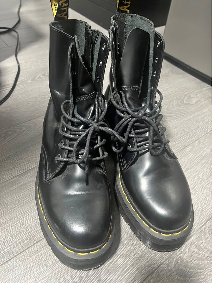 Size 9 Jardon Boot Smooth Leather Platform