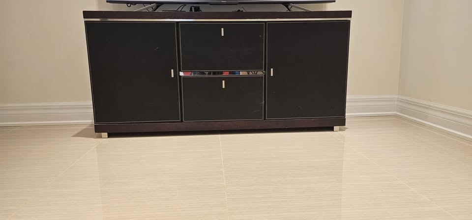 TV Media Stand - Great Condition - photo 2