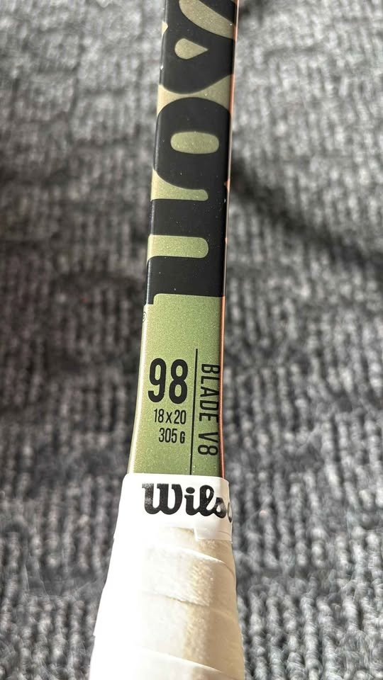 Wilson Blade 98 v8 (18x20) - L2 Grip - photo 4