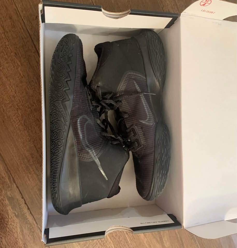 Kyrie Flytrap IV Basketball Shoes - photo 2