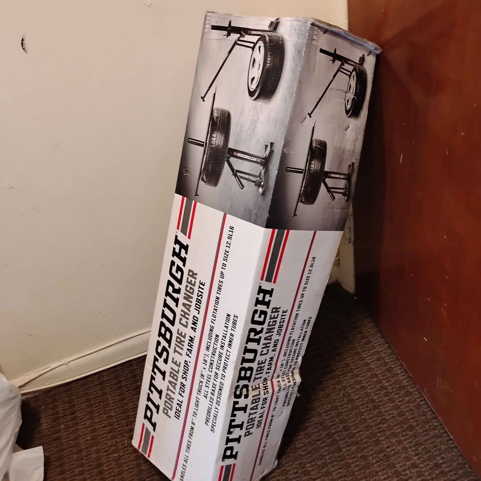 Pittsburgh Portable Tire Changer New In Box - photo 3