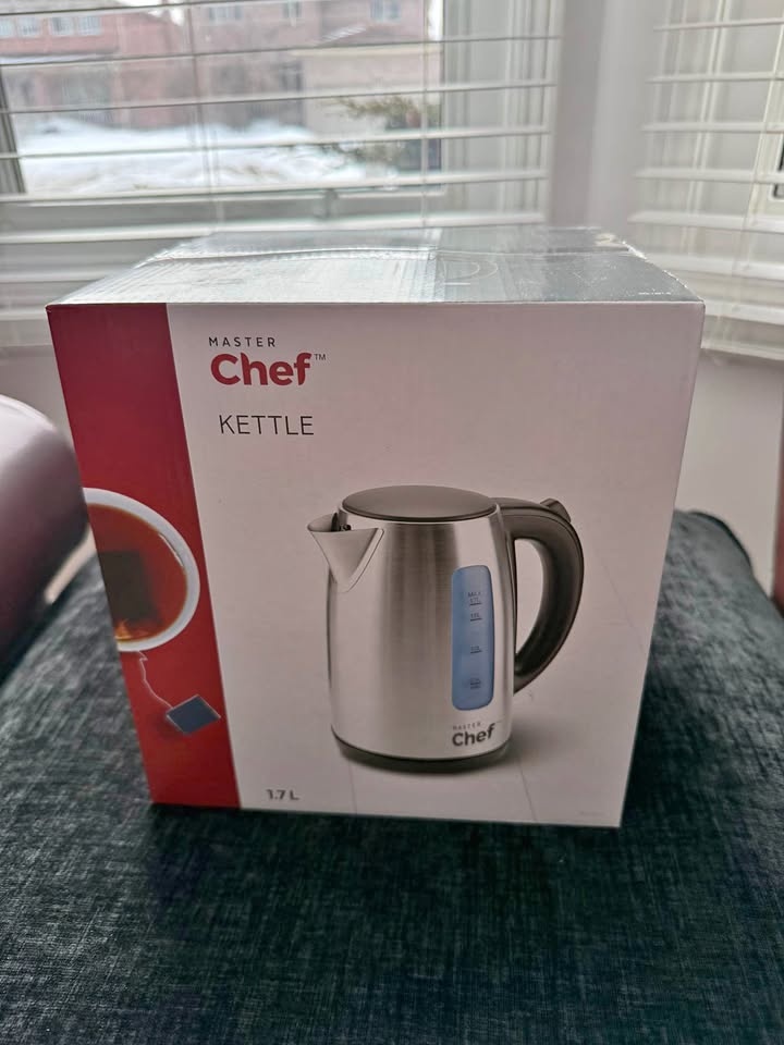 Brand New Master Chef 1.7L Electric Kettle