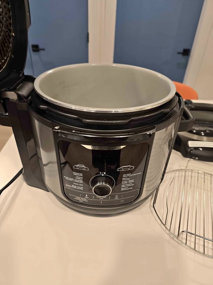 Ninja Deluxe Pressure Cooker & Air Fryer