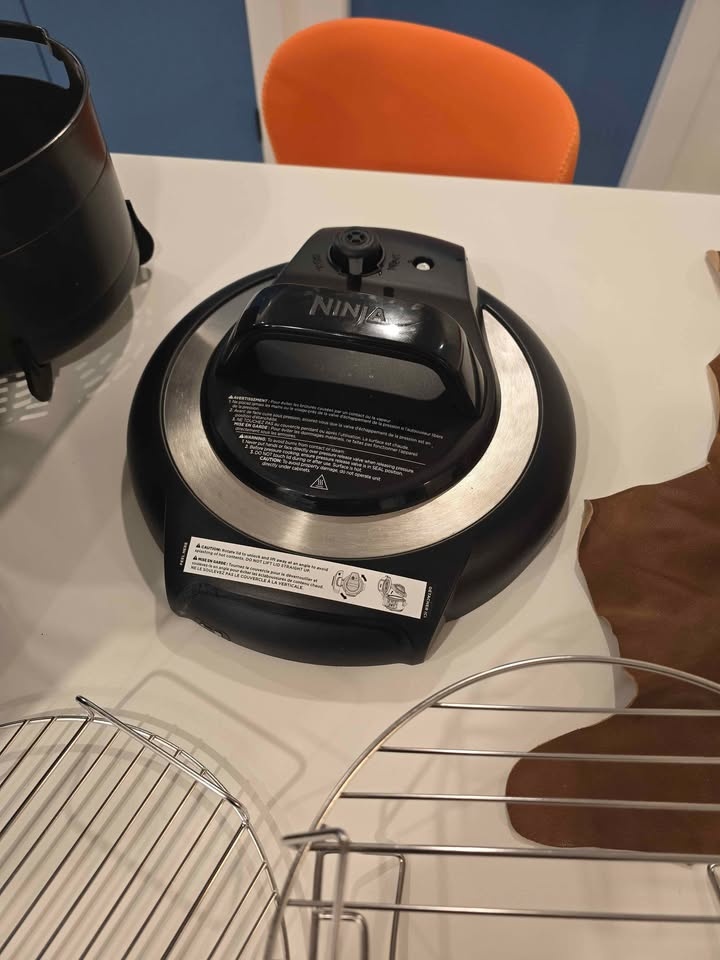 Ninja Deluxe Pressure Cooker & Air Fryer - photo 3