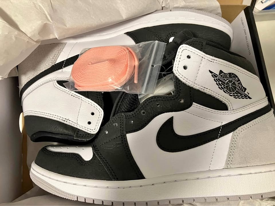Jordan Retro 1 High OG Black Coral 9.5 Men