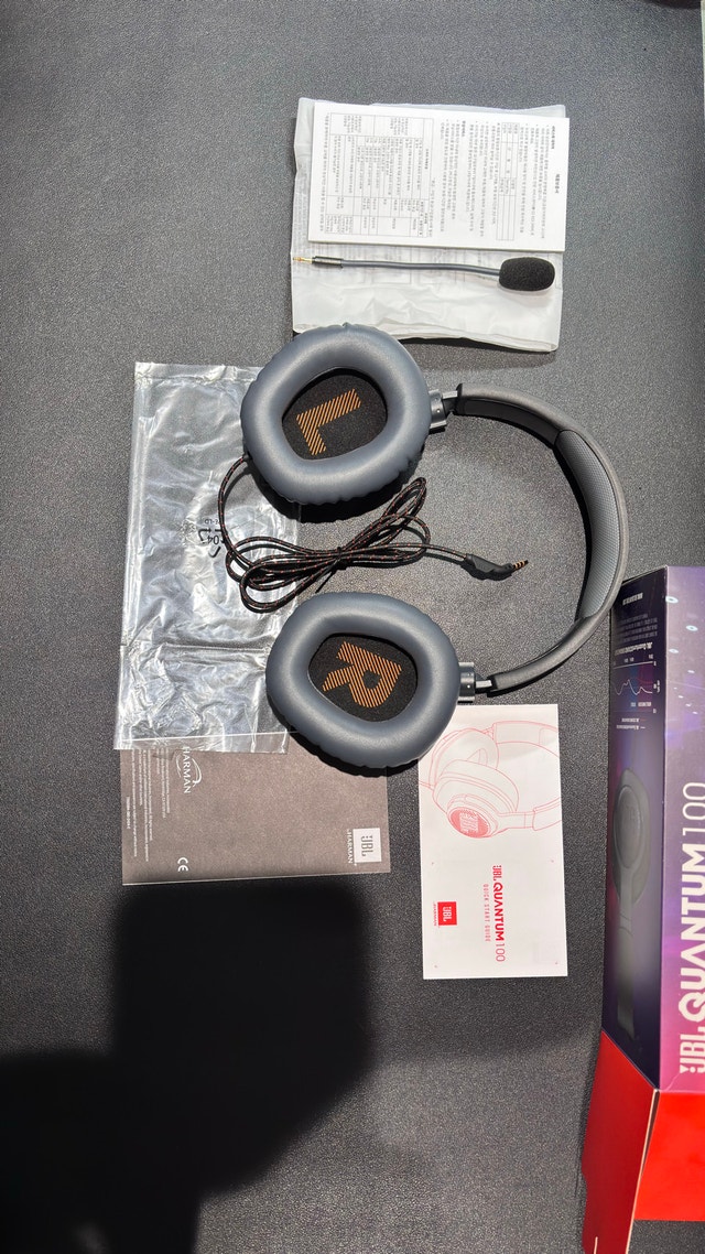 JBL Quantum 100 Headset. Brand new - Open Box - Never used. - photo 3