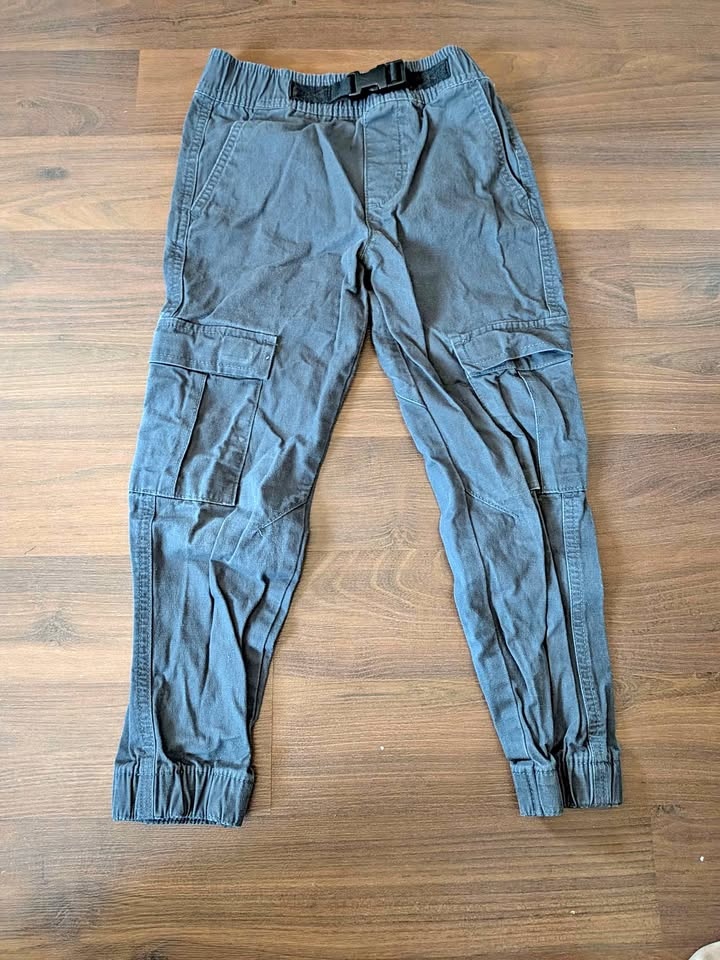 Like new boys cargo joggers