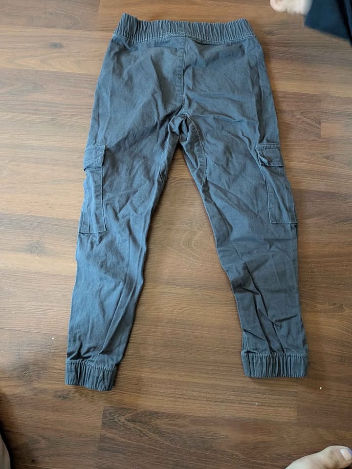 Like new boys cargo joggers - photo 5