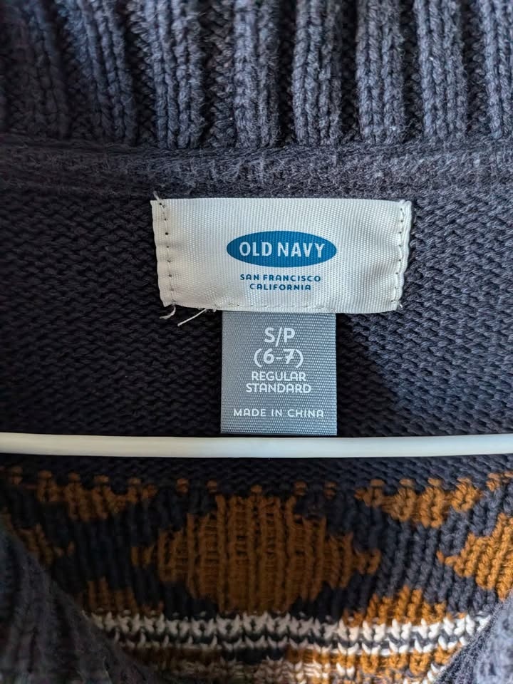 Old Navy Boys Cardigan Sweater S/P (6-7) - photo 2