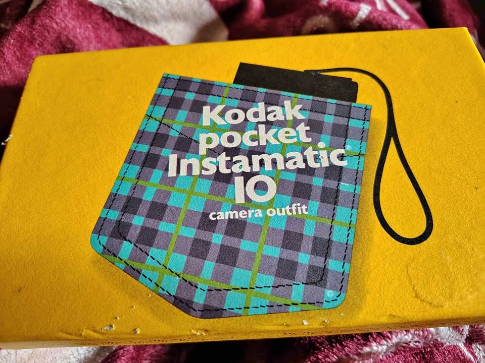Vintage Kodak Pocket Instamatic 10 Camera Outfit w/ Strap & Box