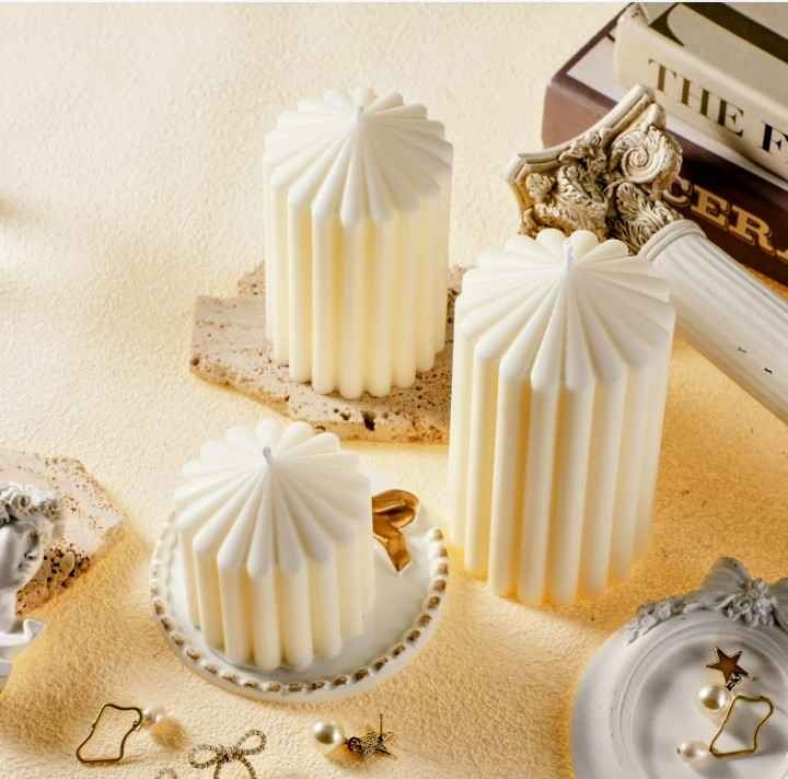 Set of 3 White Ribbed Pillar Candles - photo 2