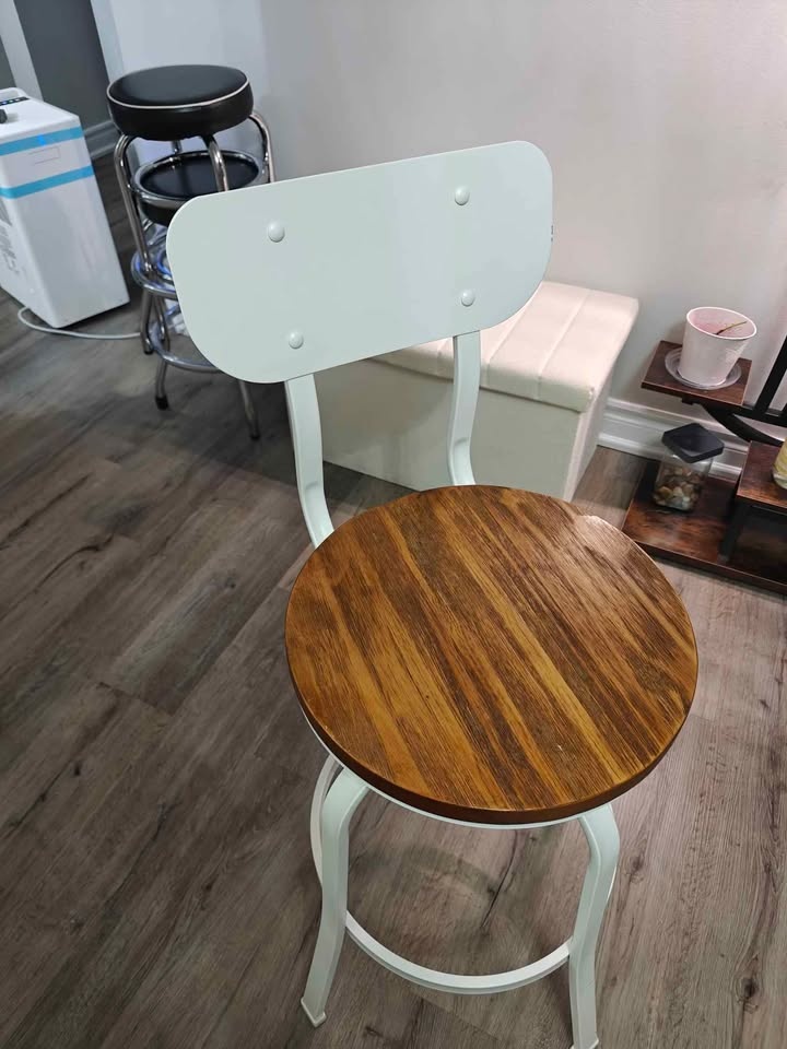 Barstools - good condition - no rust or scratches - photo 2