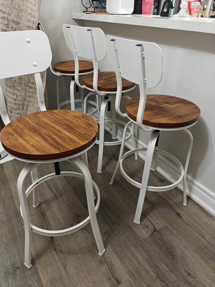 Barstools - good condition - no rust or scratches - photo 3