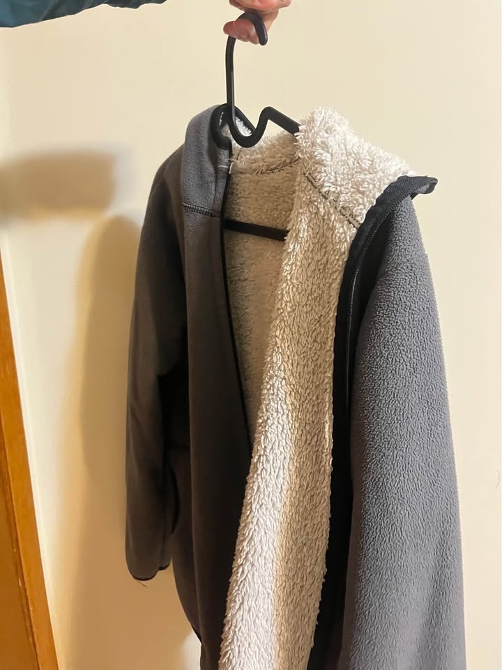Closet sale - Winter jackets, puffer vest, waterproof jacket tak - photo 5